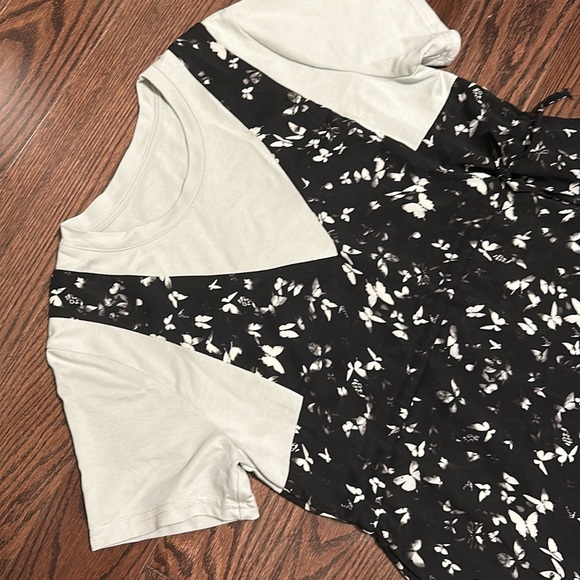 T shirt Dress with Pockets - Picture 2 of 3